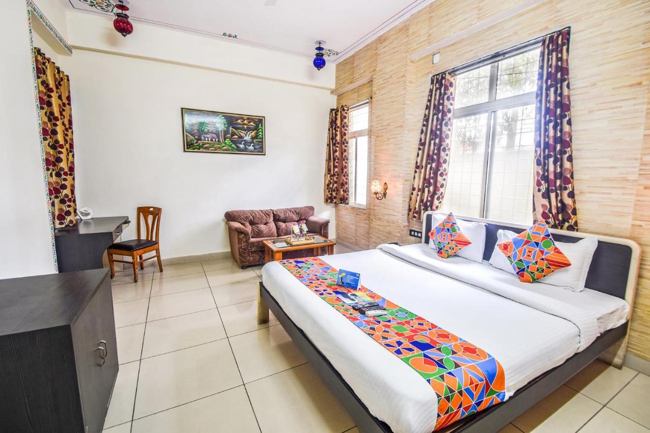 أُودايبور Fabhotel Everest International المظهر الخارجي الصورة